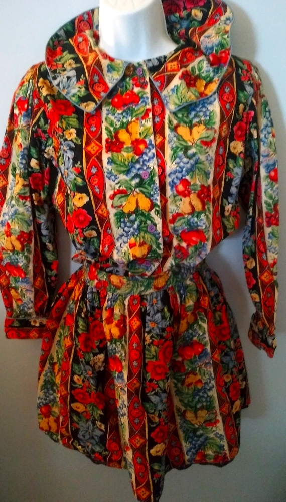 Girl's skirt and blouse set L sz 12/14